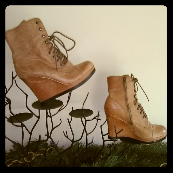 Vince camuto lace up boots - Picture 1 of 4